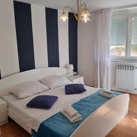 Ferienwohnung Moro Vrbnik 2 Exterior foto