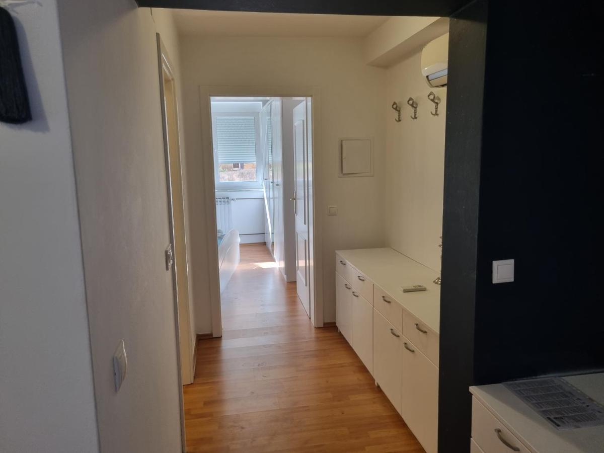 Ferienwohnung Moro Vrbnik 2 Exterior foto